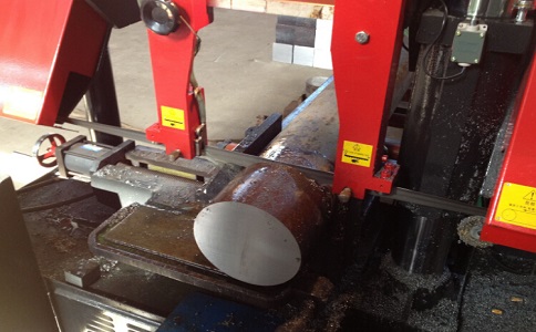 廉江卧式带锯床加工时出现明显振荡如何排查？